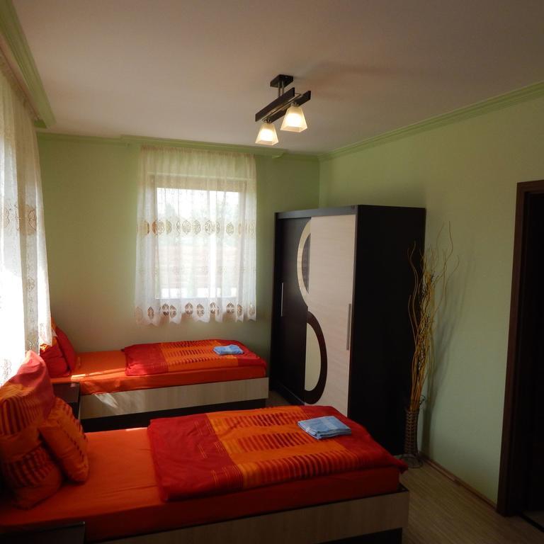 Szamos-Party Vendeghaz Hotel Olcsva Екстериор снимка